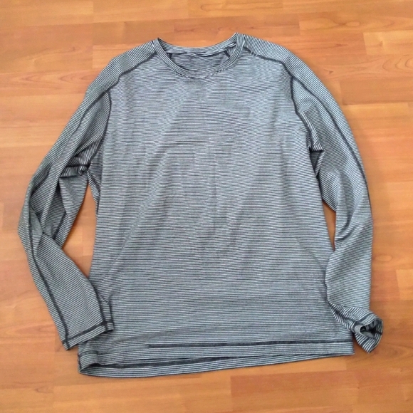 lululemon athletica Other - Lululemon Surge Warm‎ Crew